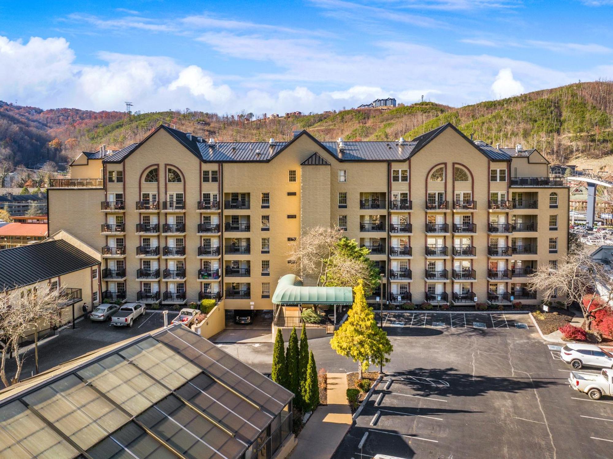 Black Bear Inn & Suites Gatlinburg Εξωτερικό φωτογραφία